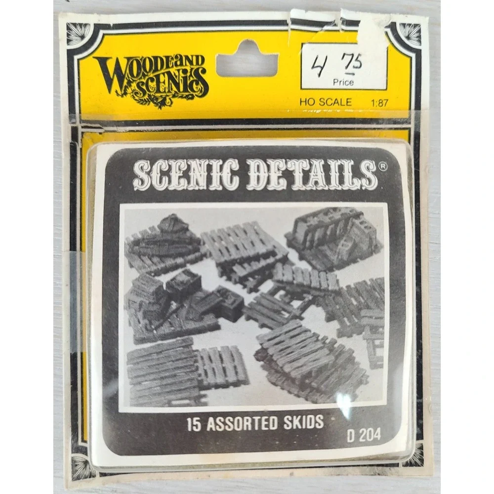 Woodland Scenes Senic Details Assorted Skids Crates Barrels‎ Sacks